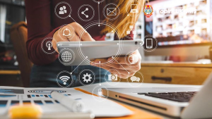 Read more about the article UMKM Wajib Tahu! 7 Jurus Jitu Go Digital di Era Modern